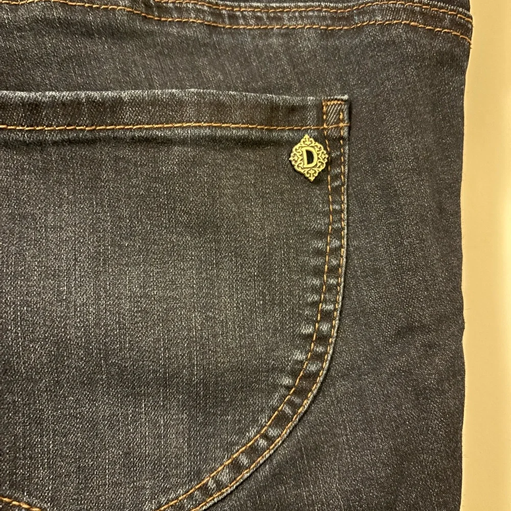 Democracy Dark Skinny Jeans – Size 16W - Picture 6 of 6